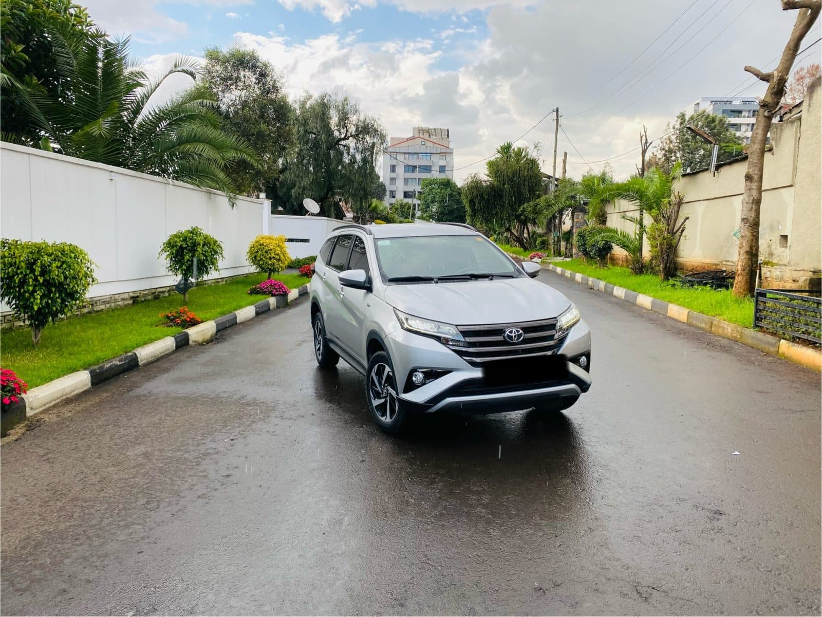 DUTY FREE Toyota Rush