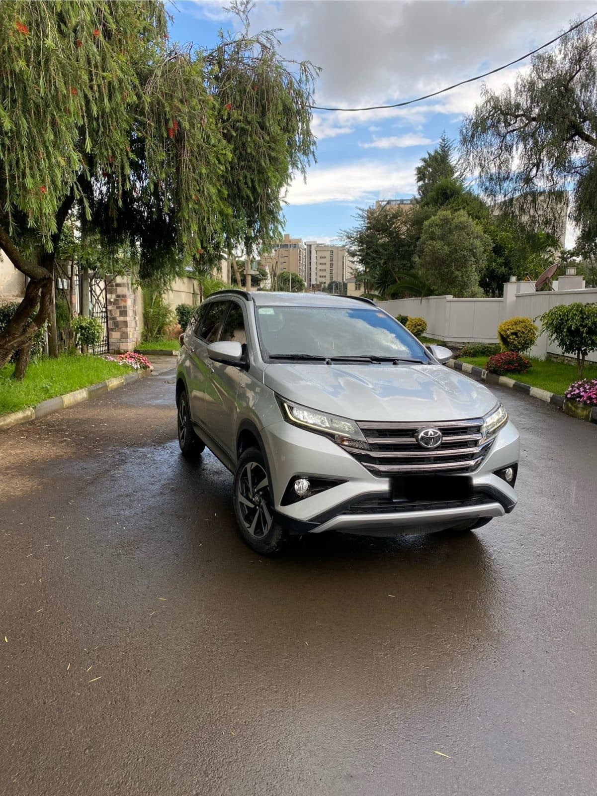 DUTY FREE Toyota Rush