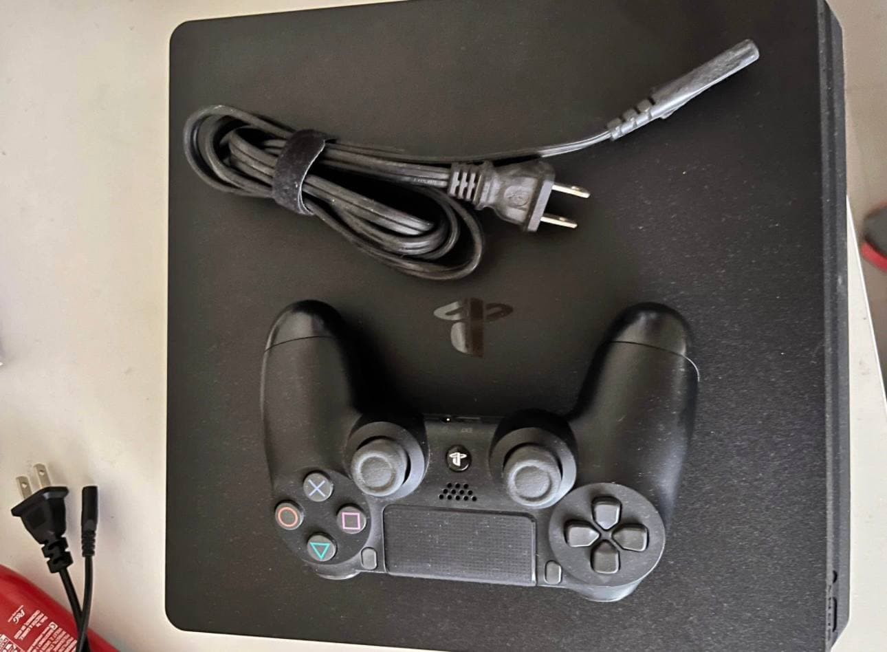 playstation 4 Slim